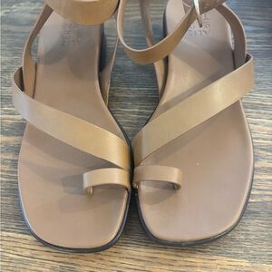 Naturalizer Women's Brown Strappy Sandals